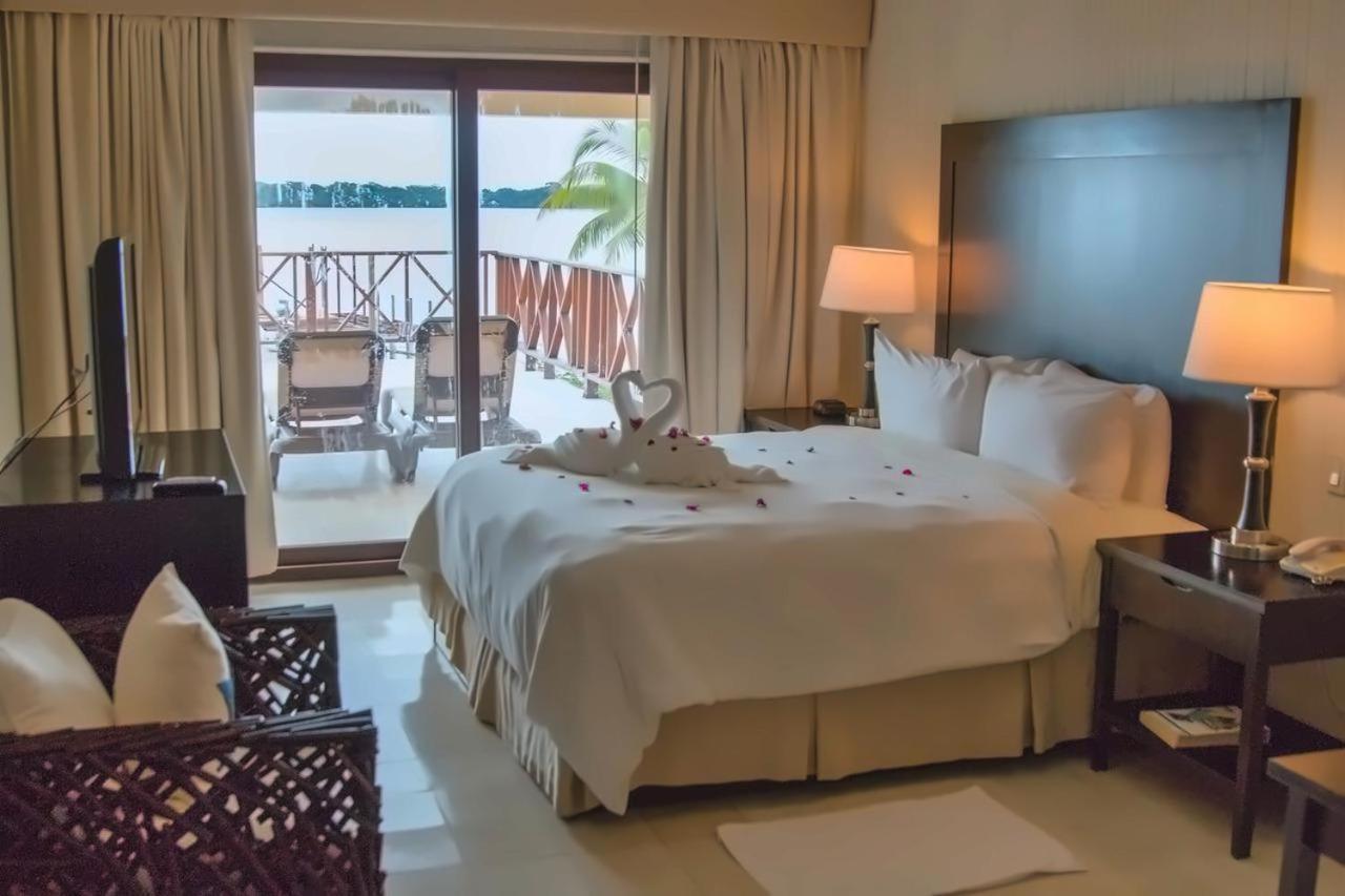 Playa Tortuga Hotel And Beach Resort Bocas del Toro Exteriör bild