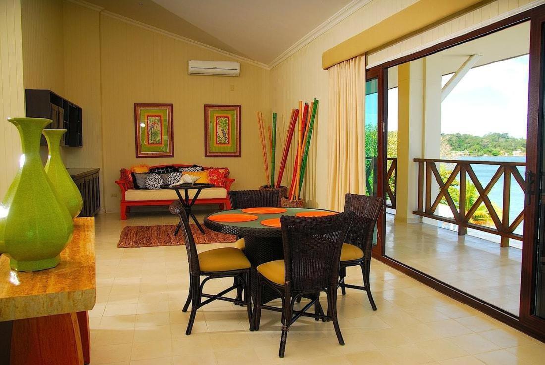 Playa Tortuga Hotel And Beach Resort Bocas del Toro Exteriör bild