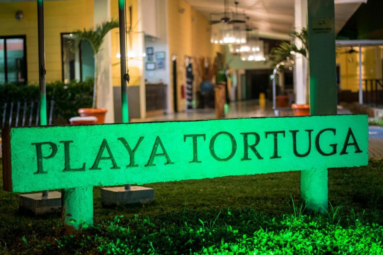 Playa Tortuga Hotel And Beach Resort Bocas del Toro Exteriör bild