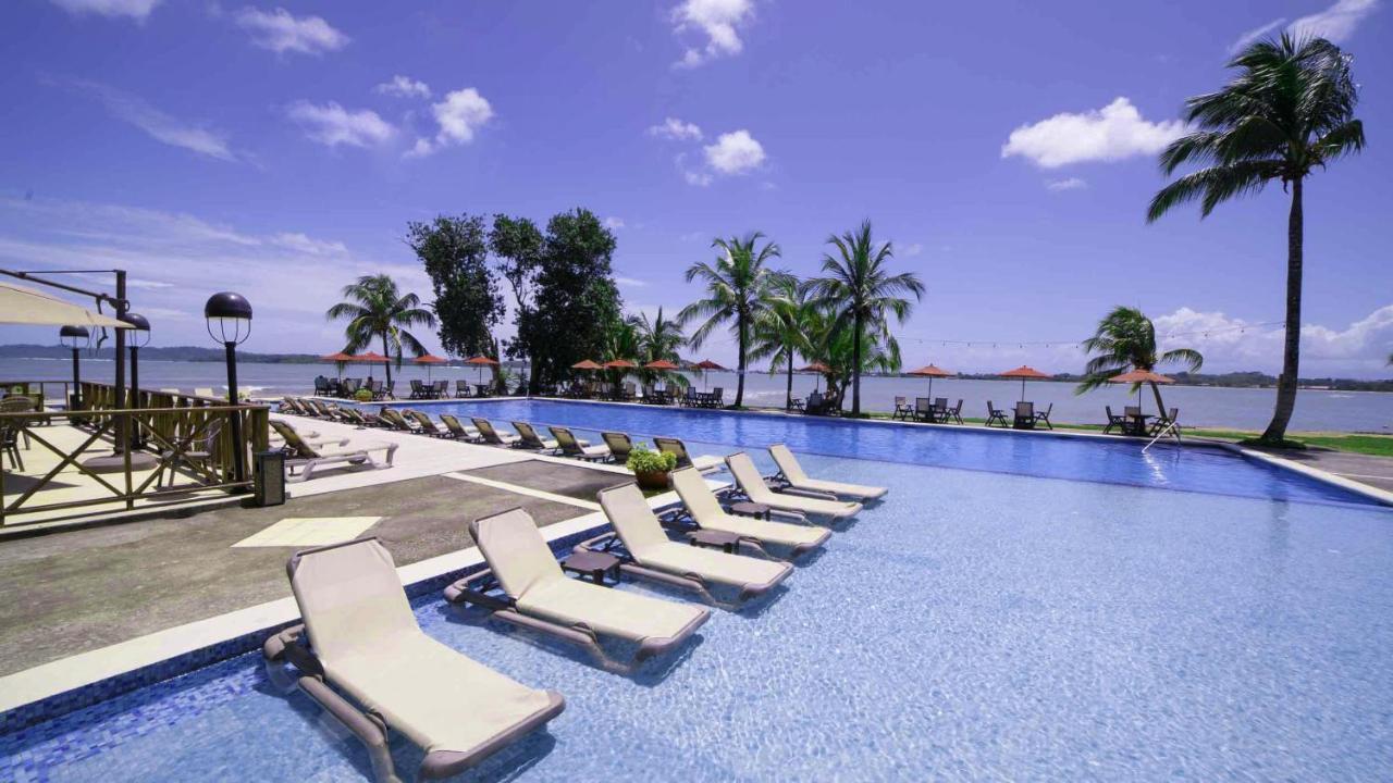 Playa Tortuga Hotel And Beach Resort Bocas del Toro Exteriör bild