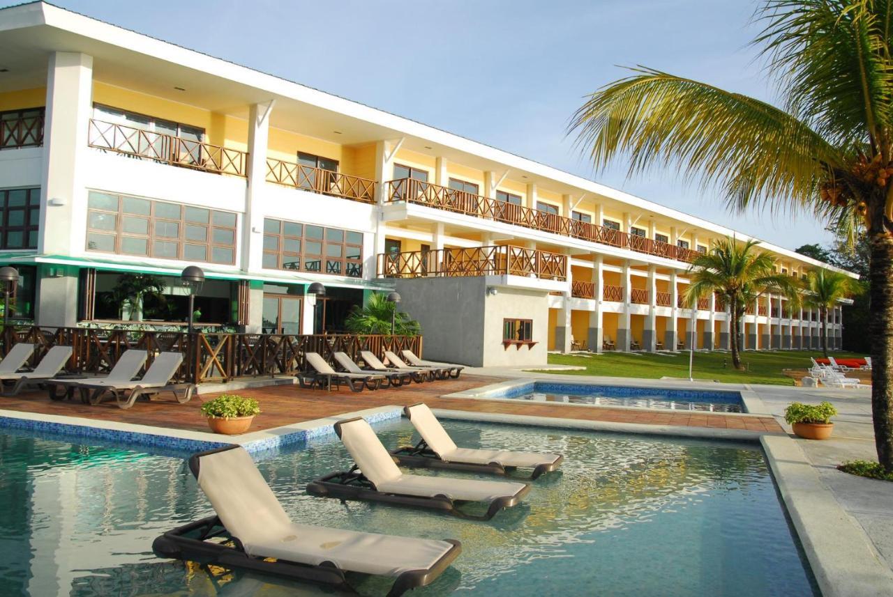 Playa Tortuga Hotel And Beach Resort Bocas del Toro Exteriör bild