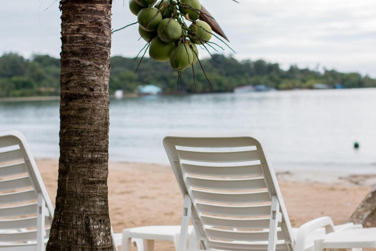 Playa Tortuga Hotel And Beach Resort Bocas del Toro Exteriör bild