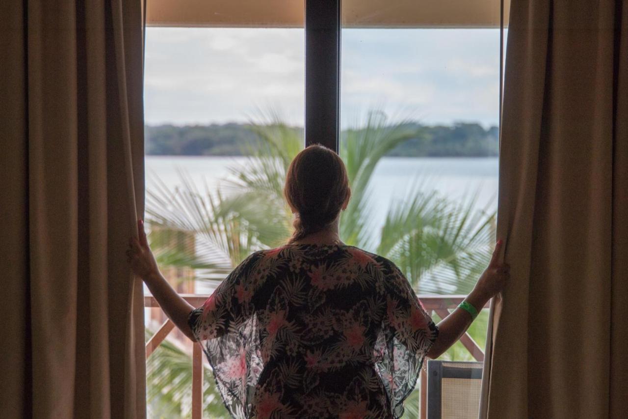 Playa Tortuga Hotel And Beach Resort Bocas del Toro Exteriör bild