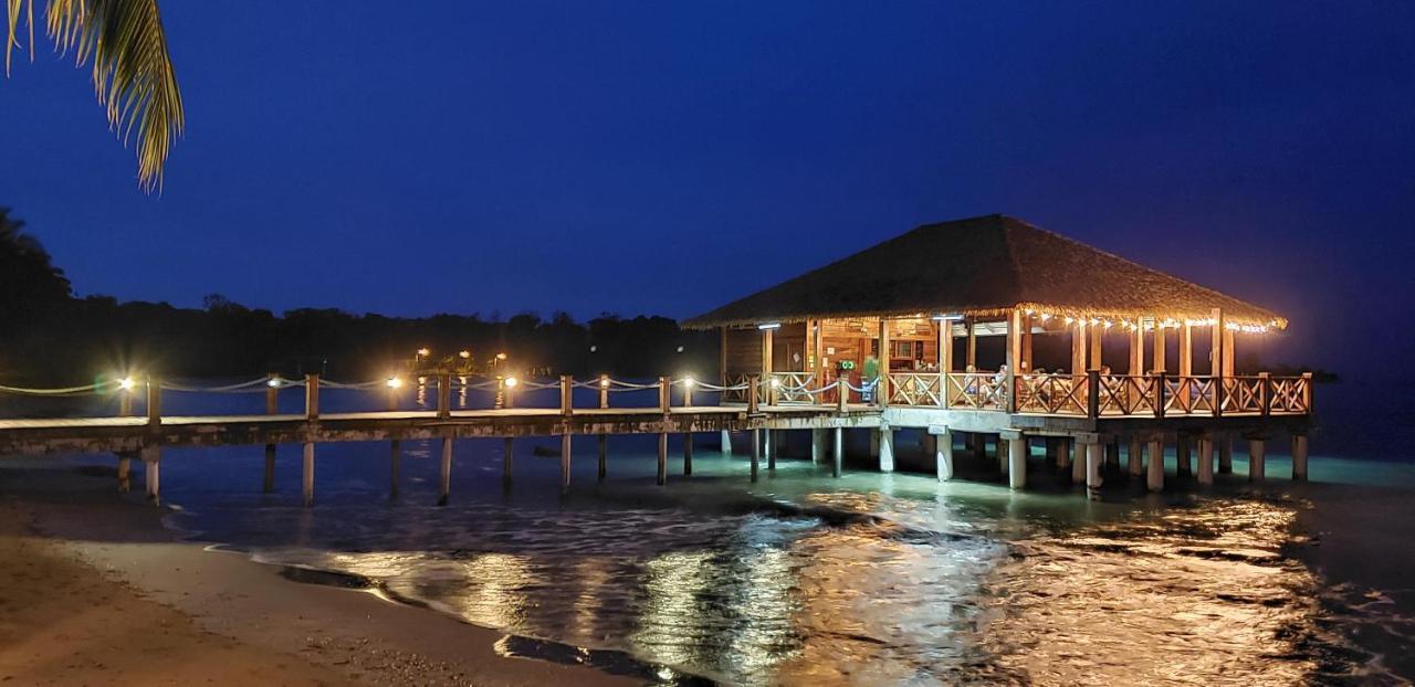 Playa Tortuga Hotel And Beach Resort Bocas del Toro Exteriör bild